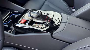 BMW M5 M Sport — photo 17