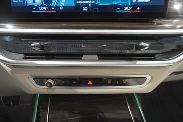 BMW X7 XDrive40i — photo 16