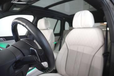 BMW X5 XDrive50e — photo 12