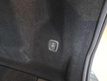 Volvo XC60 B5 R-Design — photo 15