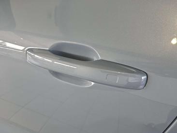Volvo XC60 B5 R-Design — photo 35