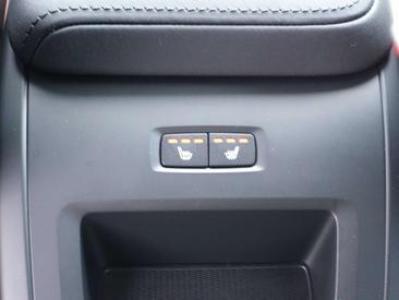 Volvo XC60 B5 Plus — photo 16