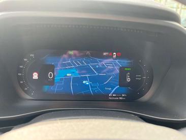 Volvo XC40 Recharge Core — photo 13