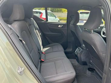 Volvo XC40 Recharge Core — photo 26