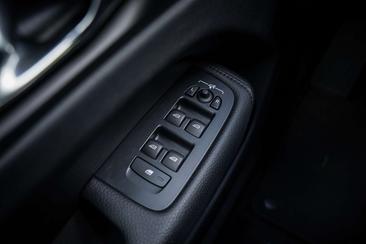 Volvo XC60 B5 Inscription — photo 38