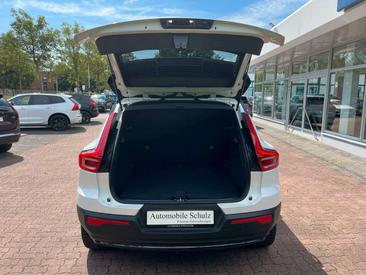 Volvo XC40 Recharge Core — photo 7