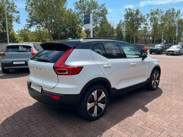 Volvo XC40 Recharge Core — photo 8