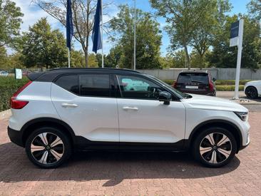 Volvo XC40 Recharge Core — photo 9