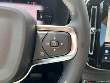 Volvo XC40 Recharge Core — photo 15
