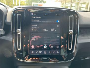 Volvo XC40 Recharge Core — photo 18