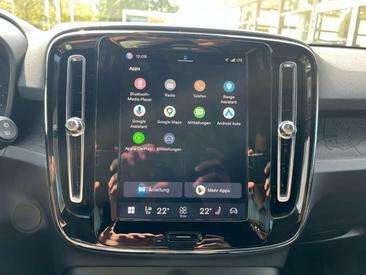 Volvo XC40 Recharge Core — photo 19