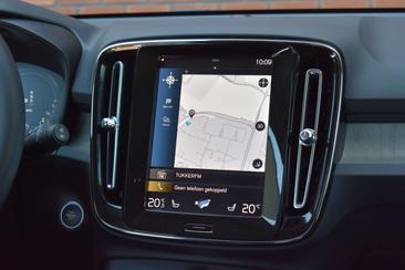 Volvo XC40 T4 Inscription — photo 17