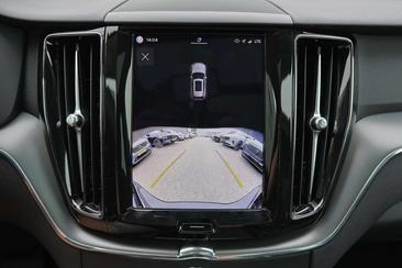 Volvo XC60 T6 Recharge Core — photo 8