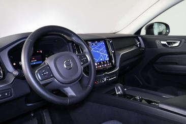 Volvo XC60 T6 Recharge Core — photo 12
