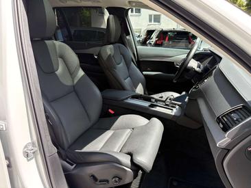 Volvo XC90 T8 — photo 14