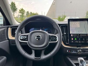 Volvo XC60 B5 Plus — photo 11