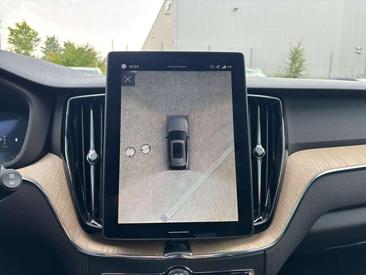 Volvo XC60 B5 Plus — photo 13