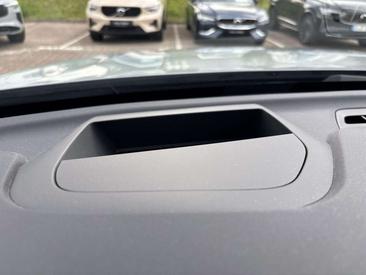 Volvo XC60 B5 Plus — photo 19