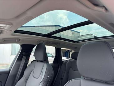 Volvo XC60 B5 Plus — photo 21