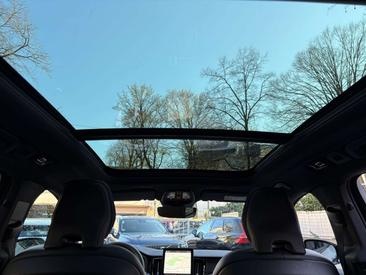 Volvo XC60 B5 Plus — photo 11