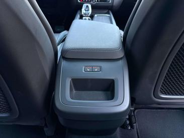 Volvo XC60 B5 Plus — photo 14