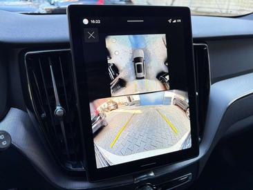 Volvo XC60 B5 Plus — photo 20