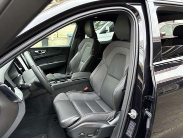 Volvo XC60 B5 Plus — photo 8