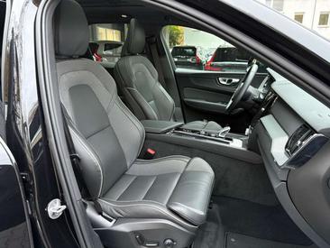 Volvo XC60 B5 Plus — photo 12