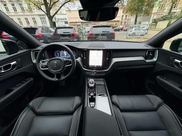 Volvo XC60 B5 Plus — photo 14