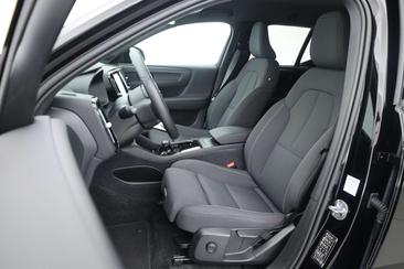 Volvo XC40 Recharge Plus — photo 3