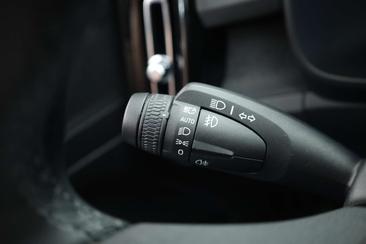 Volvo XC40 Recharge Plus — photo 8
