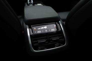 Volvo XC90 T8 Recharge Ultimate — photo 6