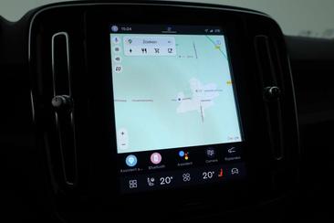 Volvo XC40 Recharge Plus — photo 13