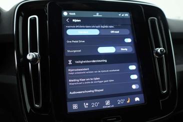Volvo XC40 Recharge Plus — photo 19
