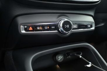 Volvo XC40 T4 Recharge Ultimate — photo 30