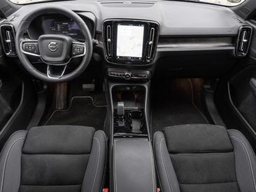 Volvo XC40 Recharge Plus — photo 9