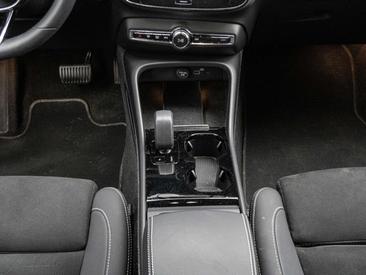 Volvo XC40 Recharge Plus — photo 12