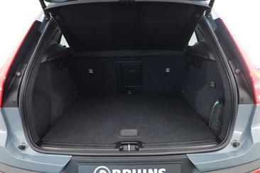 Volvo XC40 T5 Recharge Core — photo 32