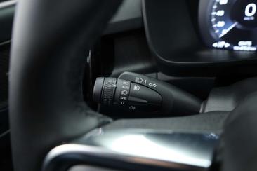 Volvo XC40 T5 Recharge Plus — photo 11