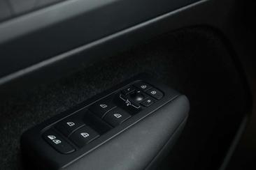 Volvo C40 Recharge Core — photo 6