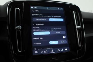 Volvo C40 Recharge Core — photo 15