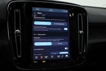 Volvo C40 Recharge Core — photo 16