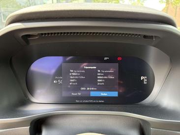 Volvo C40 Recharge Core — photo 18