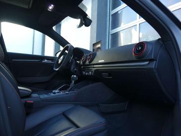 Audi RS3 Sportback — photo 16