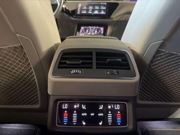 Audi E-tron S Line 55 — photo 17