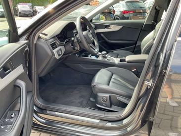 Audi A4 S Avant 40 TFSI — photo 8