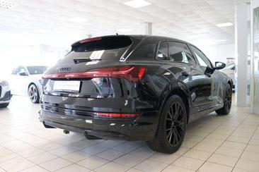 Audi E-tron S Line Black 55 — photo 7