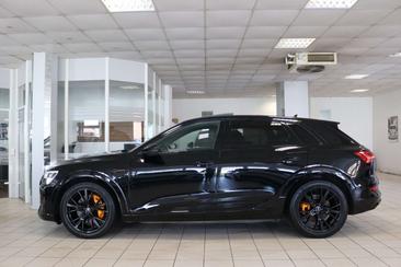 Audi E-tron S Line Black 55 — photo 9