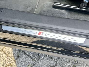 Audi Q8 E-tron S Line Black 55 — photo 8