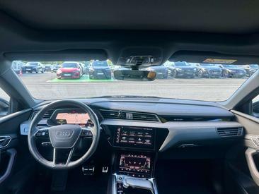 Audi Q8 E-tron S Line Black 55 — photo 23